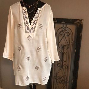 Ann Taylor Tunic, size Small